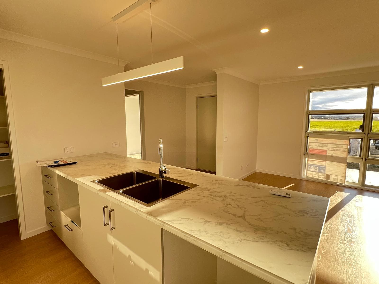 Smooth painted walls and ceiling in a bright modern kitchen
